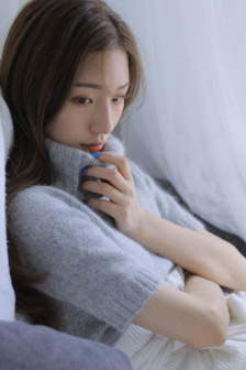 不戴胸罩的已婚妇女2