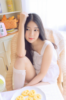 一个女孩和一个男孩
